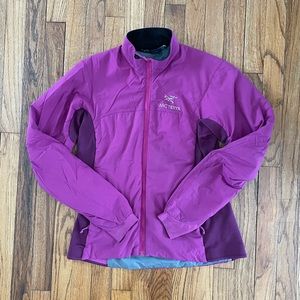 Arc'teryx Atom LT Jacket Women's medium 8-10 fuschia/purple/pink